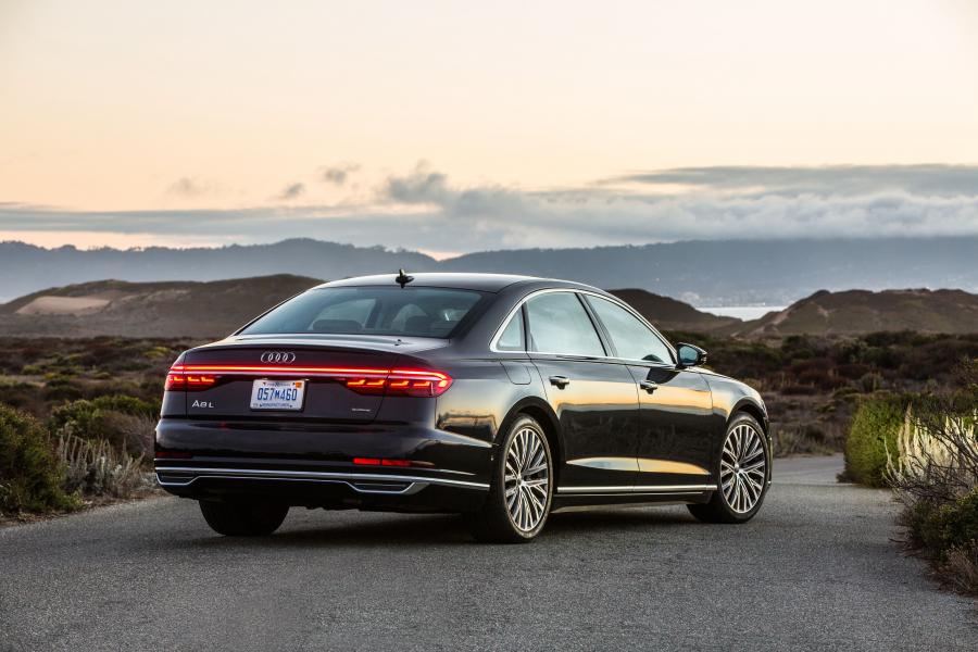  Audi A8 L 3.0 TFSI Quattro (D5) 2018 года  (NA) (фото 10 из 40)